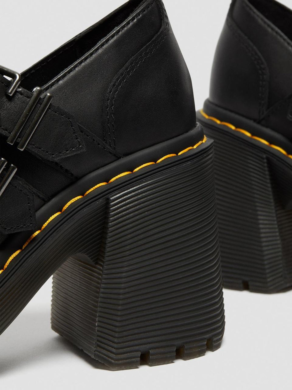 DR. MARTENS Tronchetti Donna - Nero modello EVIEE