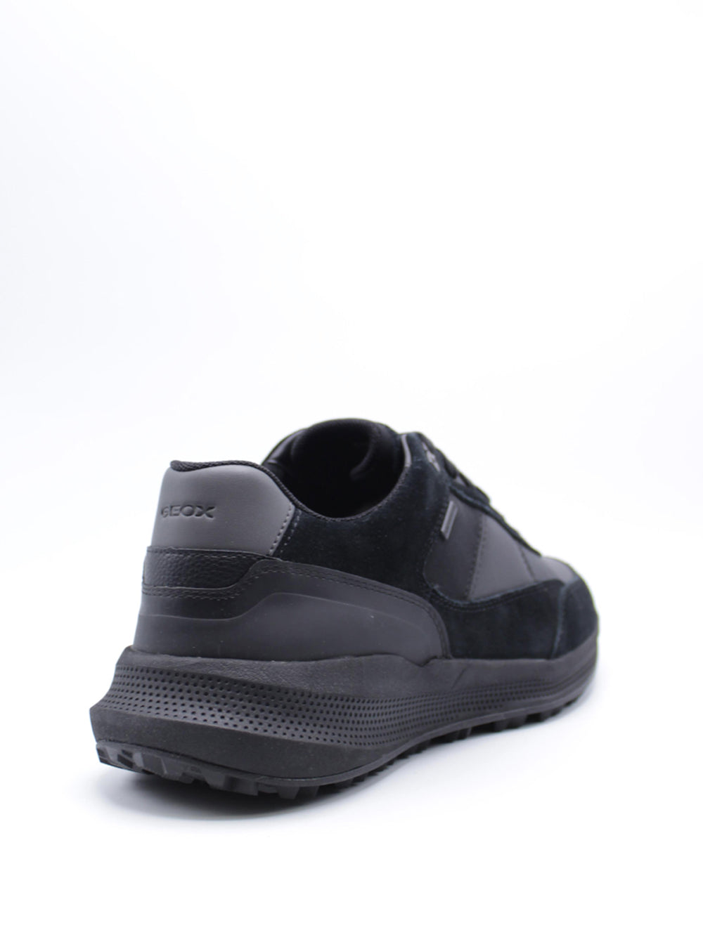 GEOX Sneakers Uomo - Nero modello U36E0A